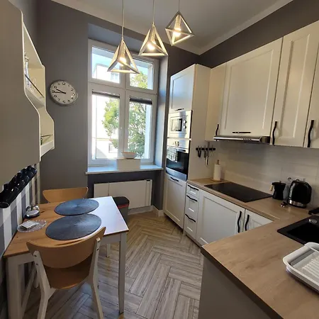 Apartment Dworcowa 100 M Do Pkp Kolobrzeg